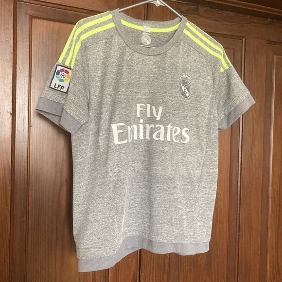 Real Madrid 2015-2016 Gareth Bale #11 Size L Heather Gray Short Sleeve Jersey - Picture 1 of 12